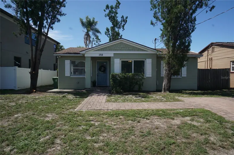 1712 W Grace St, FL