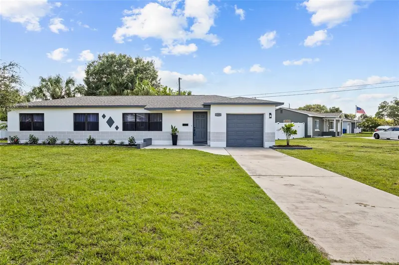 1200 63rd Ave N, FL