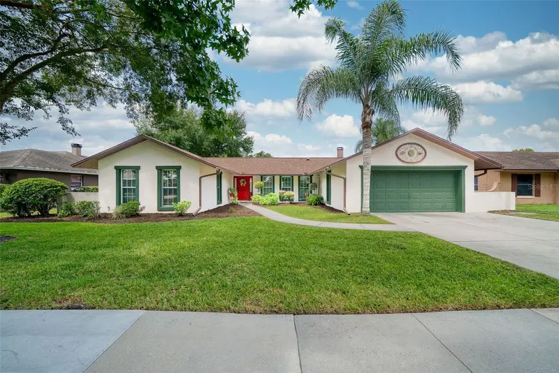 943 Fairway Dr, FL