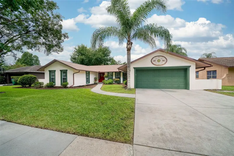 943 Fairway Dr, FL