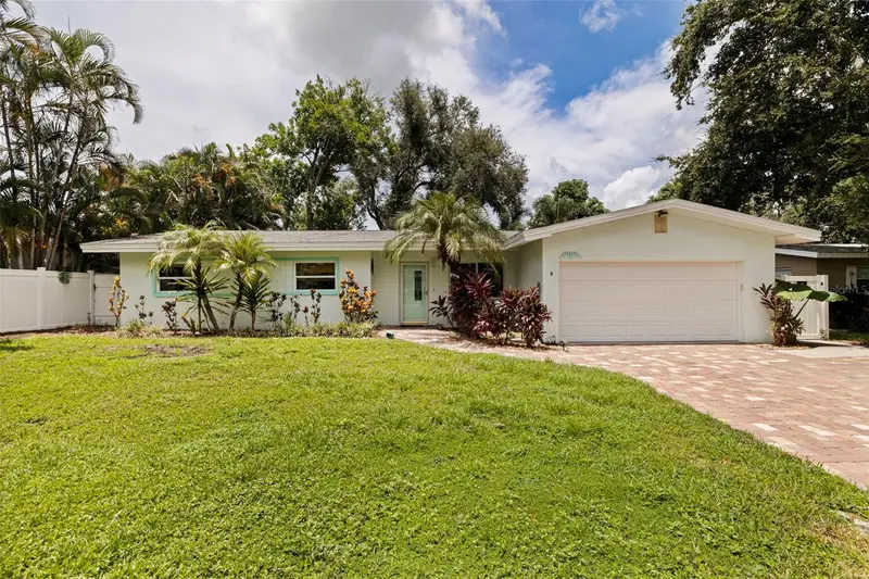 13555 Croft Dr N, FL