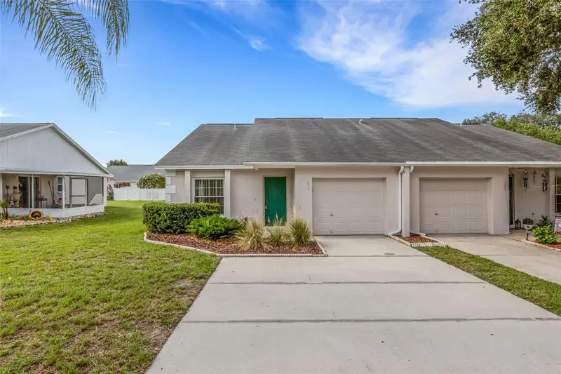1084 Meadowood Pointe Rd, FL