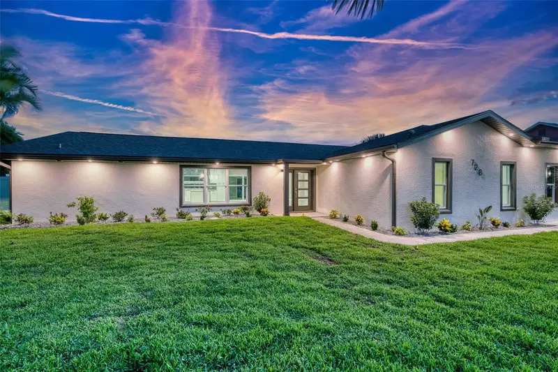 728 Spanish Main Dr, FL