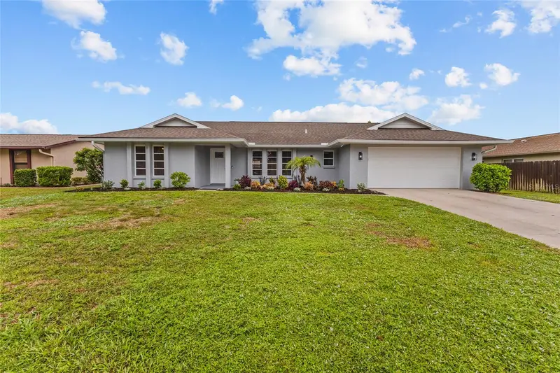 4308 Pasadena Cir, FL