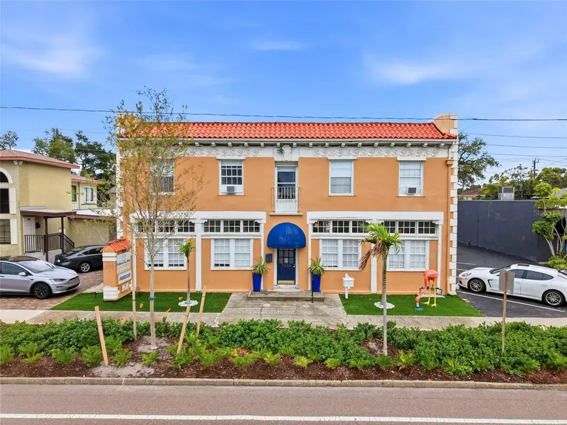 7024 Central Ave, FL