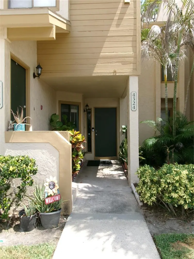 4324 Middlebrook Rd #4324, FL
