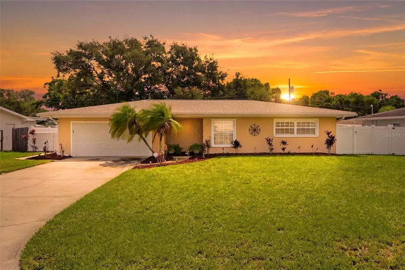 1417 Fairfield Dr, FL