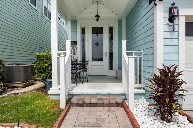 1445 Fairview Cir, FL