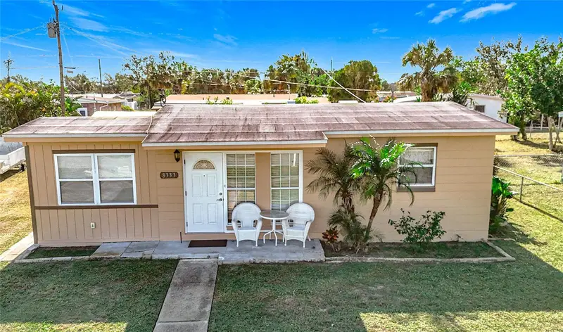 8333 Herbison Ave, FL