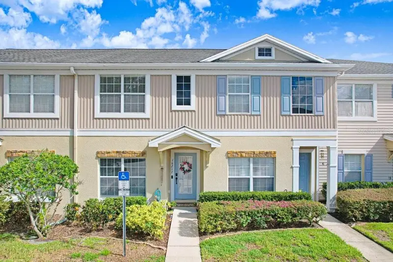 16217 Swan View Cir, FL