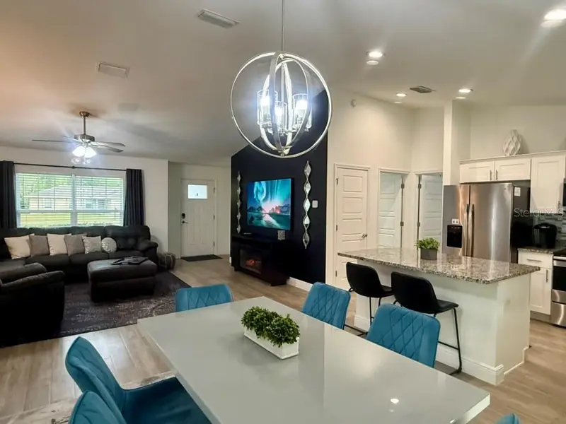 5653 Pecan Rd, FL