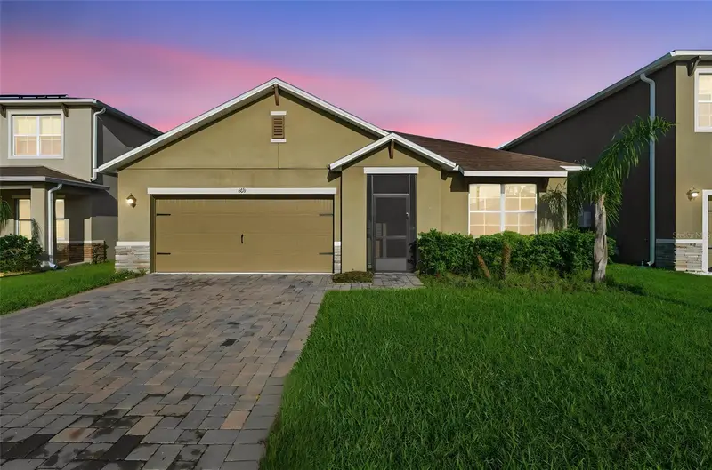 895 Lazio Cir, FL