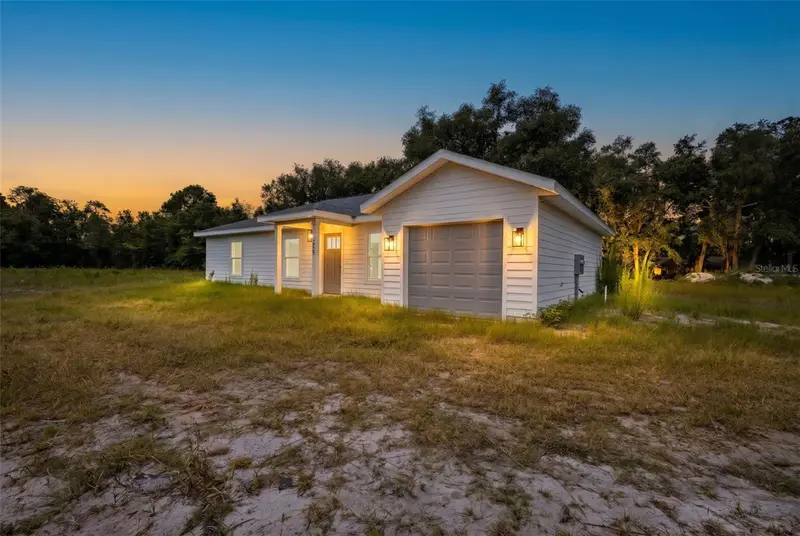 722 Alder Ln, FL