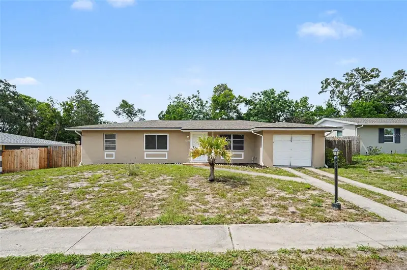 7170 Holiday Dr, FL