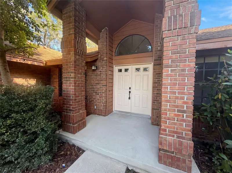 332 Sprucewood Rd, FL