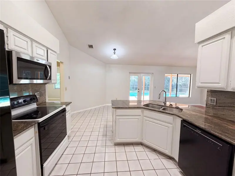 332 Sprucewood Rd, FL