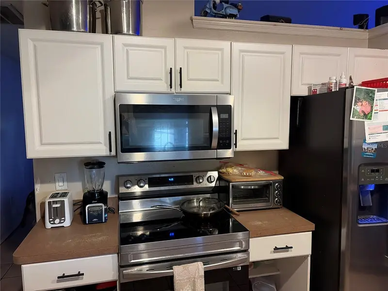 1104 67th Ave W, FL