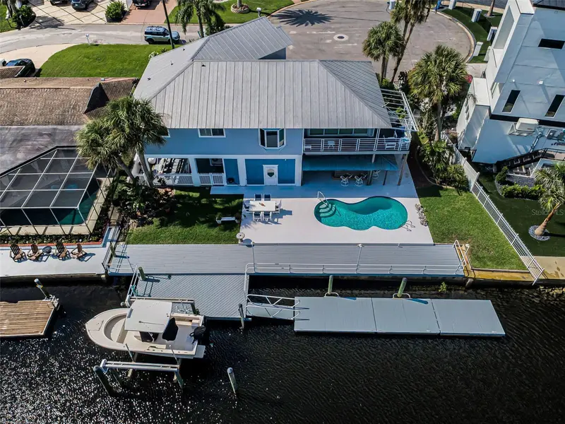 8001 Brighton Dr, FL