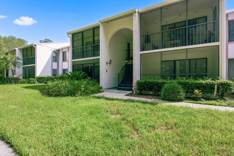 1204 Pine Ridge Cir W #C1, FL