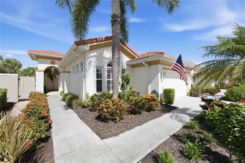 225 Mestre Pl, FL