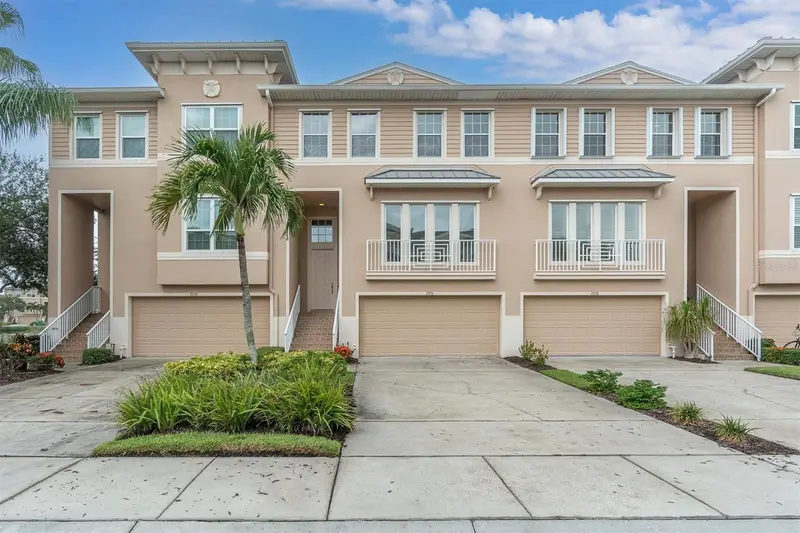 7276 Islamorada Cir, FL