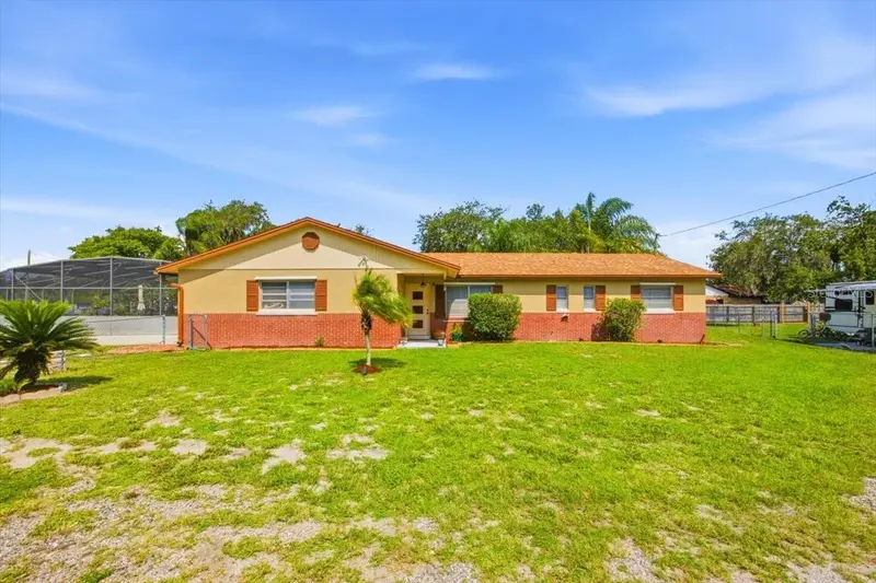 2266 Lake Lizzie Ct, FL