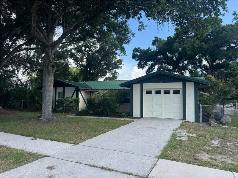624 Wood Rd, FL
