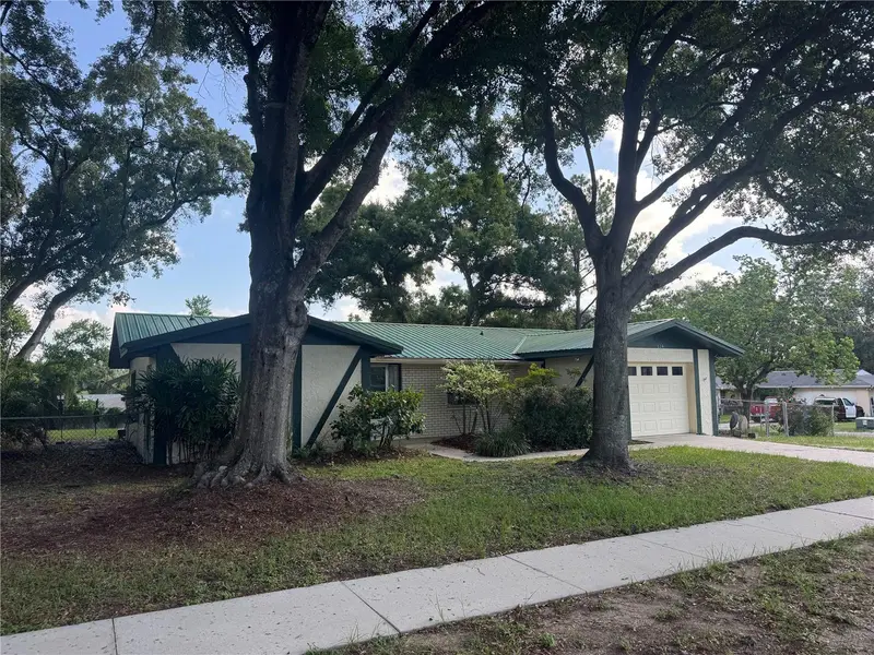 624 Wood Rd, FL