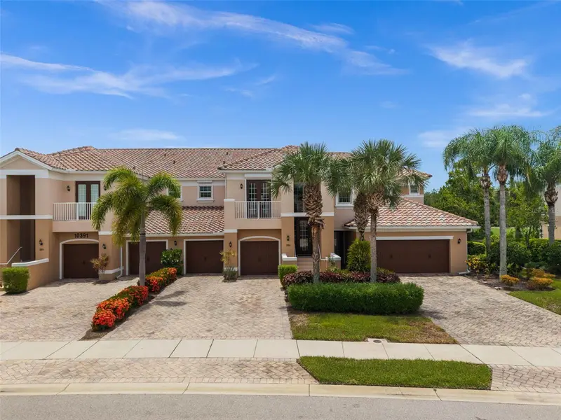 10391 Glastonbury Cir #202, FL