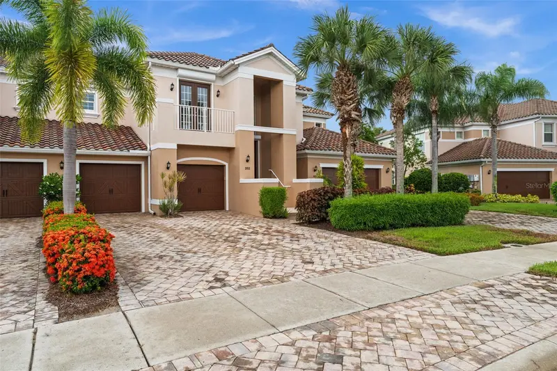 10391 Glastonbury Cir #202, FL