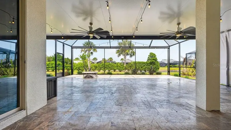 842 Attitude Ave, FL