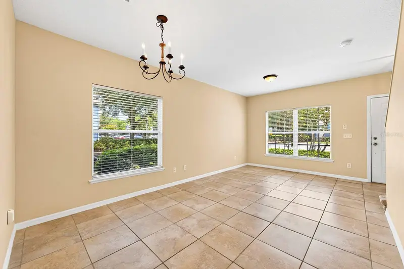102 Wilton Cir, FL