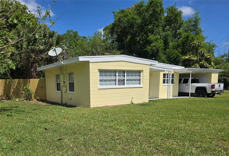 5825 Yucatan Dr, FL