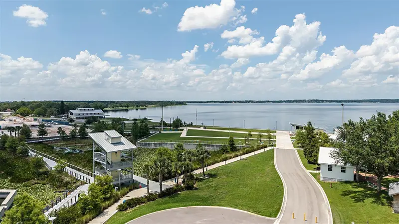 543 Moonstone Ct, FL
