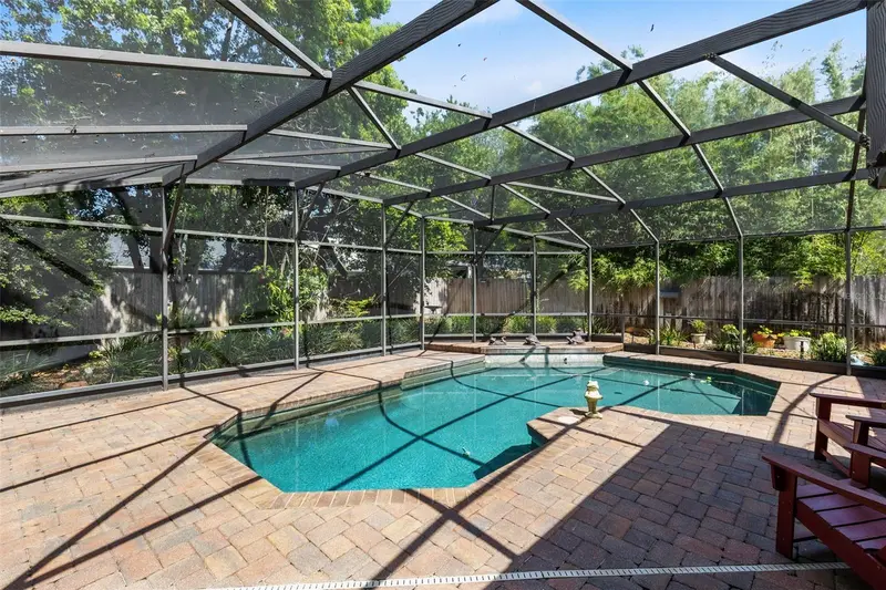 553 Arapaho Trl, FL