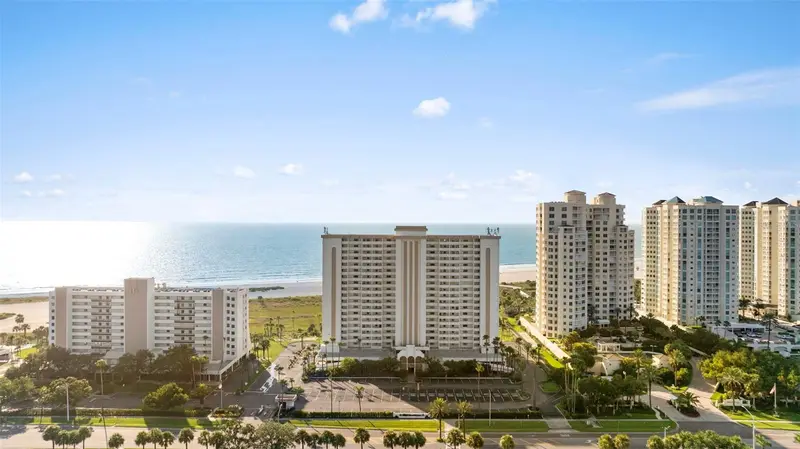 1230 Gulf Blvd #1204, FL
