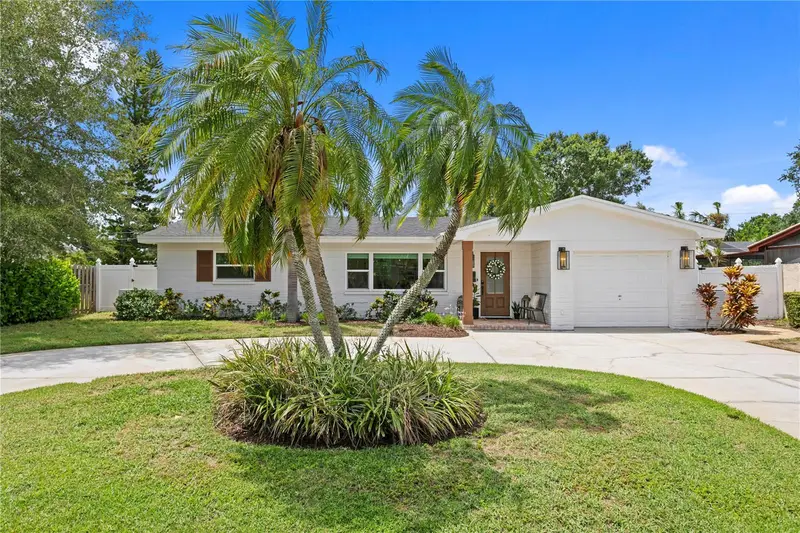 154 45th Ave Ne, FL