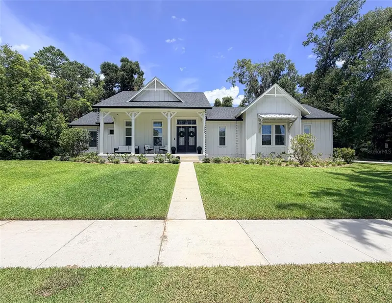 310 W Washington Ave, FL