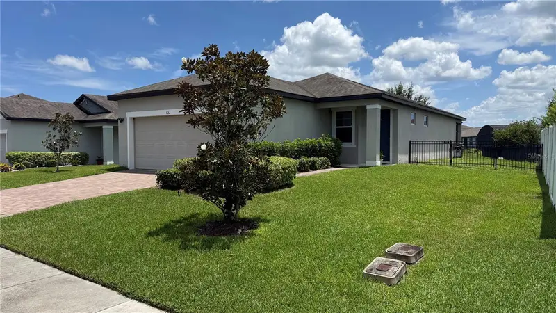 722 Ladyfish Ln, FL