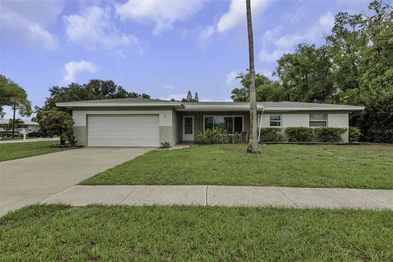 2077 Druid Rd E, FL