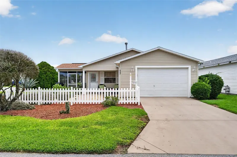 8242 Se 169th Palownia Loop, FL