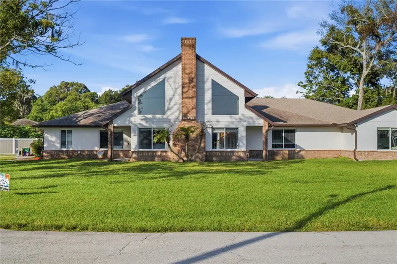 212 Pleasant St, FL