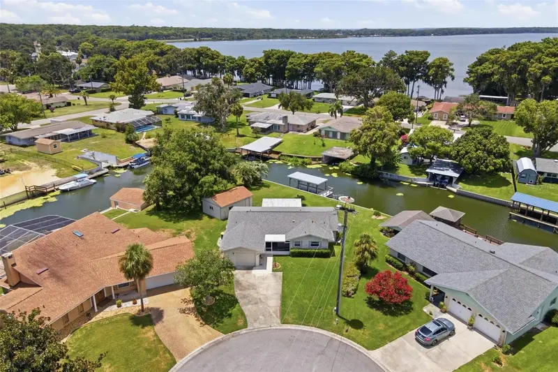 1631 Canal Ct, FL