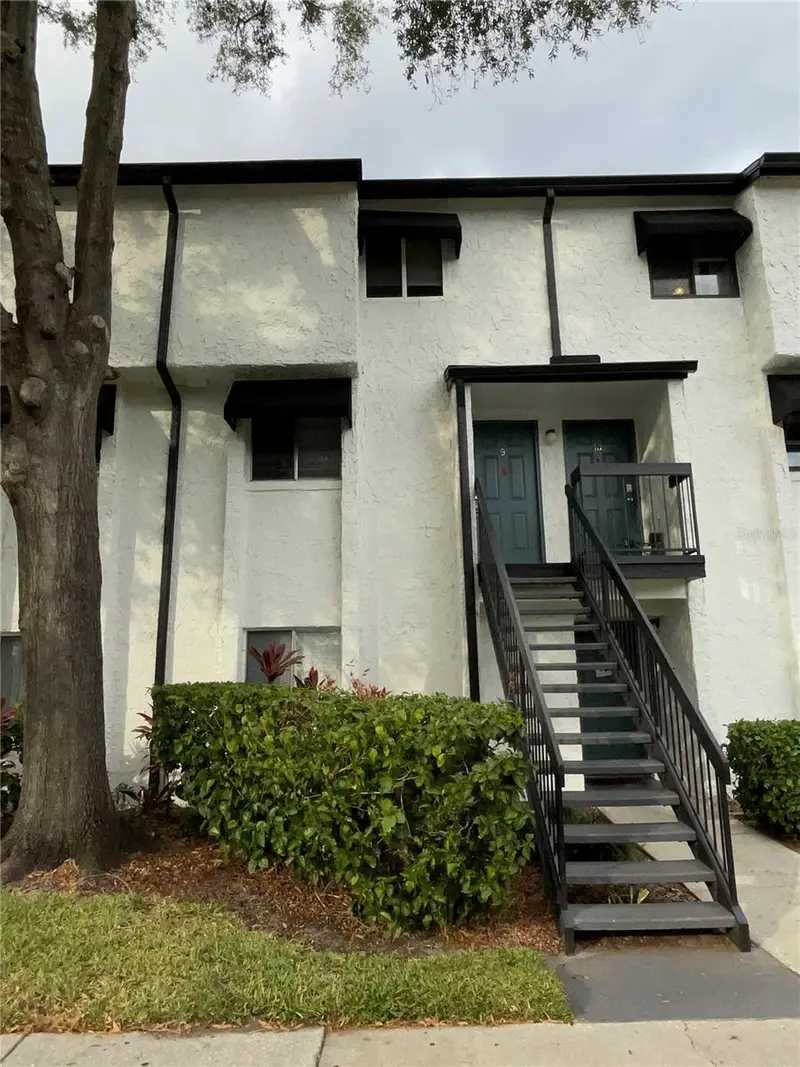 4263 S Semoran Blvd #9, FL