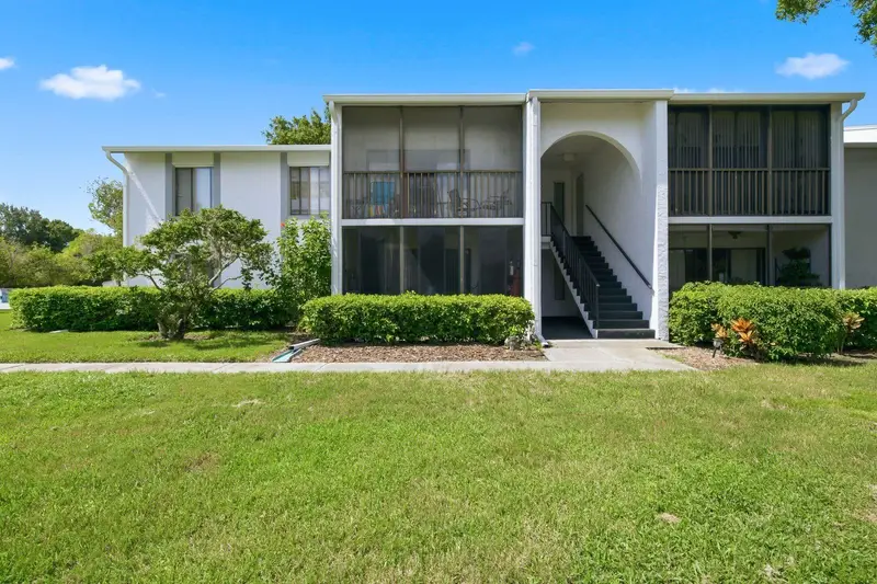 1179 Pine Ridge Cir W #G1, FL