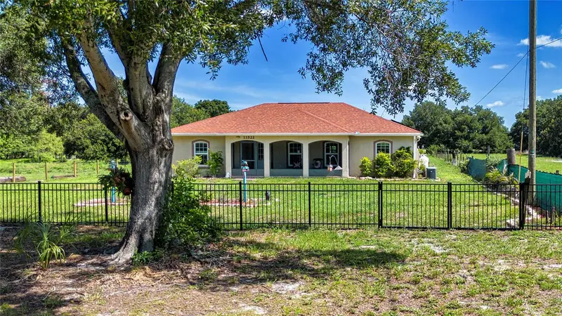 13522 County Road 672 Hwy, FL
