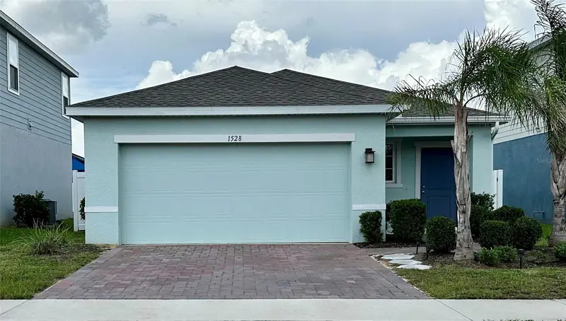 1528 Eucalyptus Way, FL