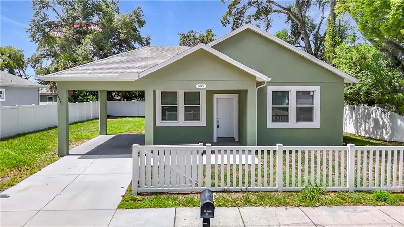 509 E Lake Ave, FL