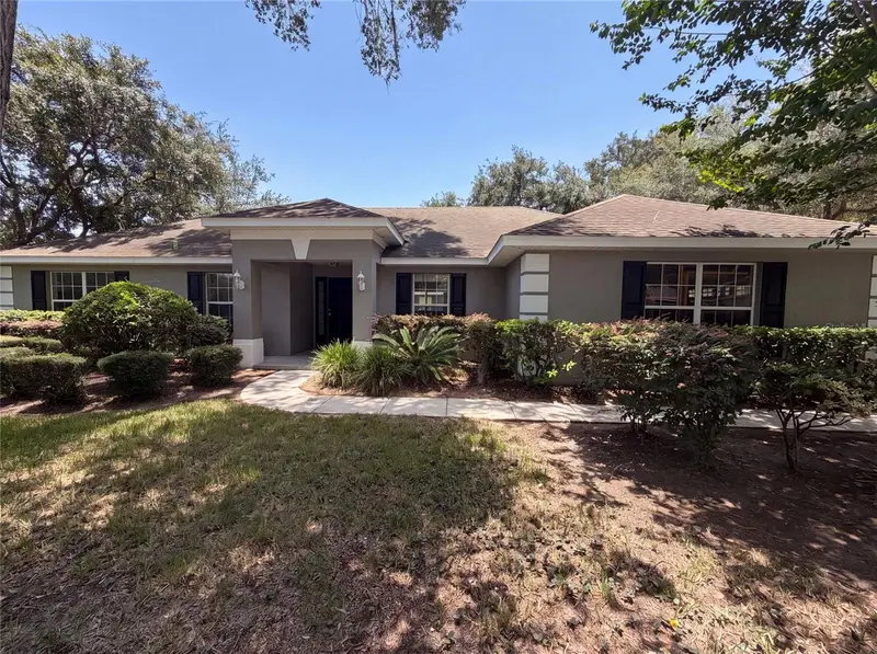 306 Garden Oak Ct, FL