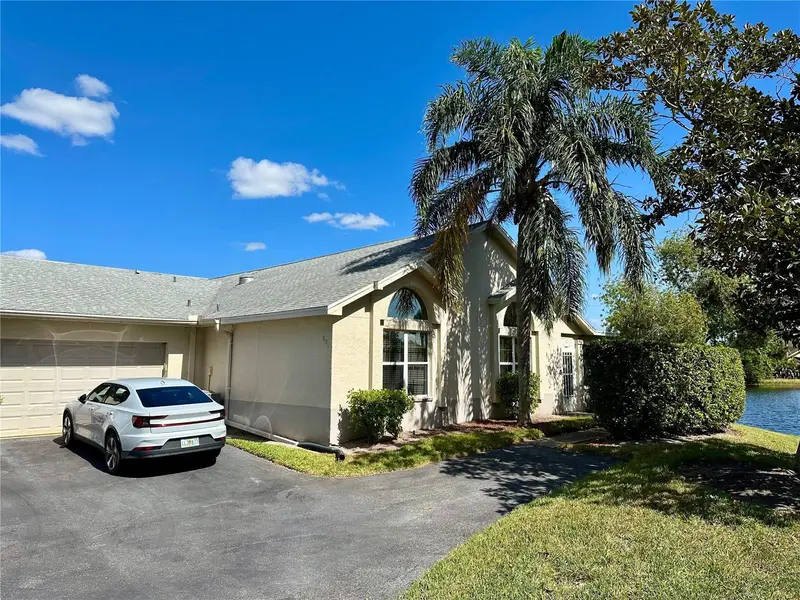 801 Silverthorn Ln, FL